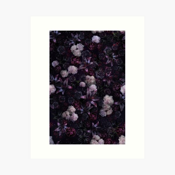 Vista previa del artículo con la obra «Sueño de una noche de verano #Floral oscuro #Medianoche #Negro #Rosa #Noche», diseñado y vendido por ANTHROPOLESLEY.