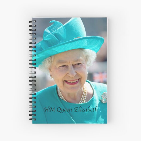 Aperçu de l'œuvre HM Queen Elizabeth II in Turquoise Hat Professional Photo HD créée et vendue par Picturestation.