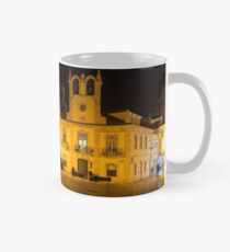 Ein portugiesischer irischer Pub - Cascais Portugal Night Magic Tasse (Standard)