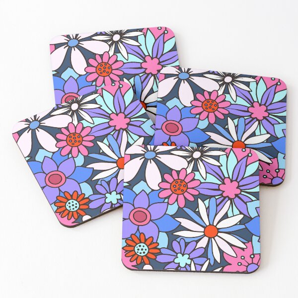 Artikelvorschau, Retro-Blumenmuster im Hippie-Stil der 1960er Jahre: Blau, Lila, Rosa entworfen und verkauft von DEC02.