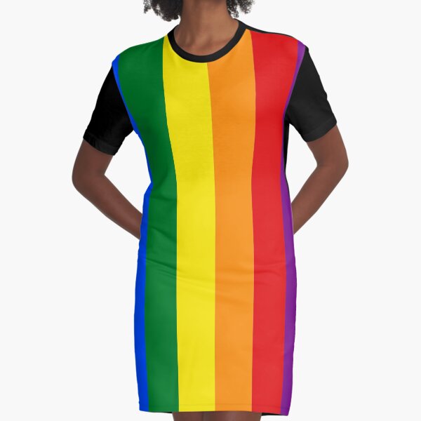 Vertikale Gay-Pride-Regenbogen-Flagge T-Shirt Kleid