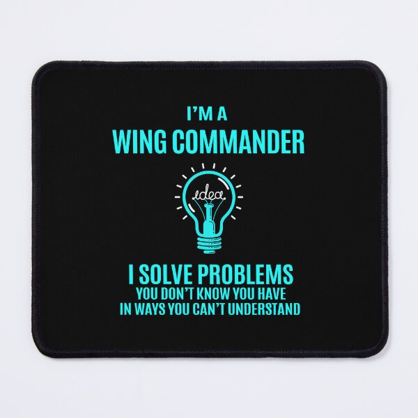 Aperçu de l'œuvre T-shirt Wing Commander - I Solve Problems Gift Item Tee créée et vendue par watkinsmat.