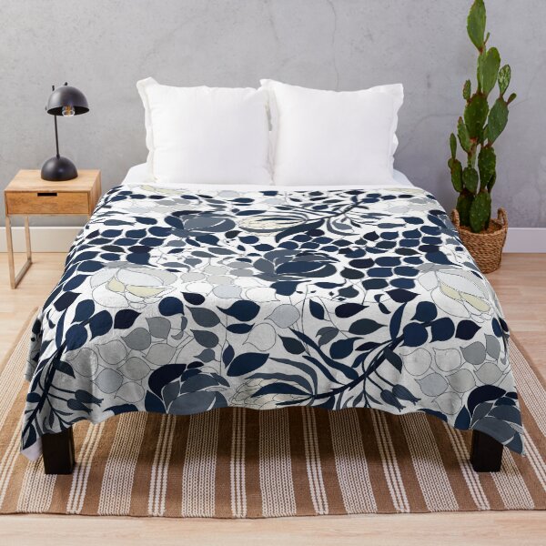 Blue flowers Throw Blanket