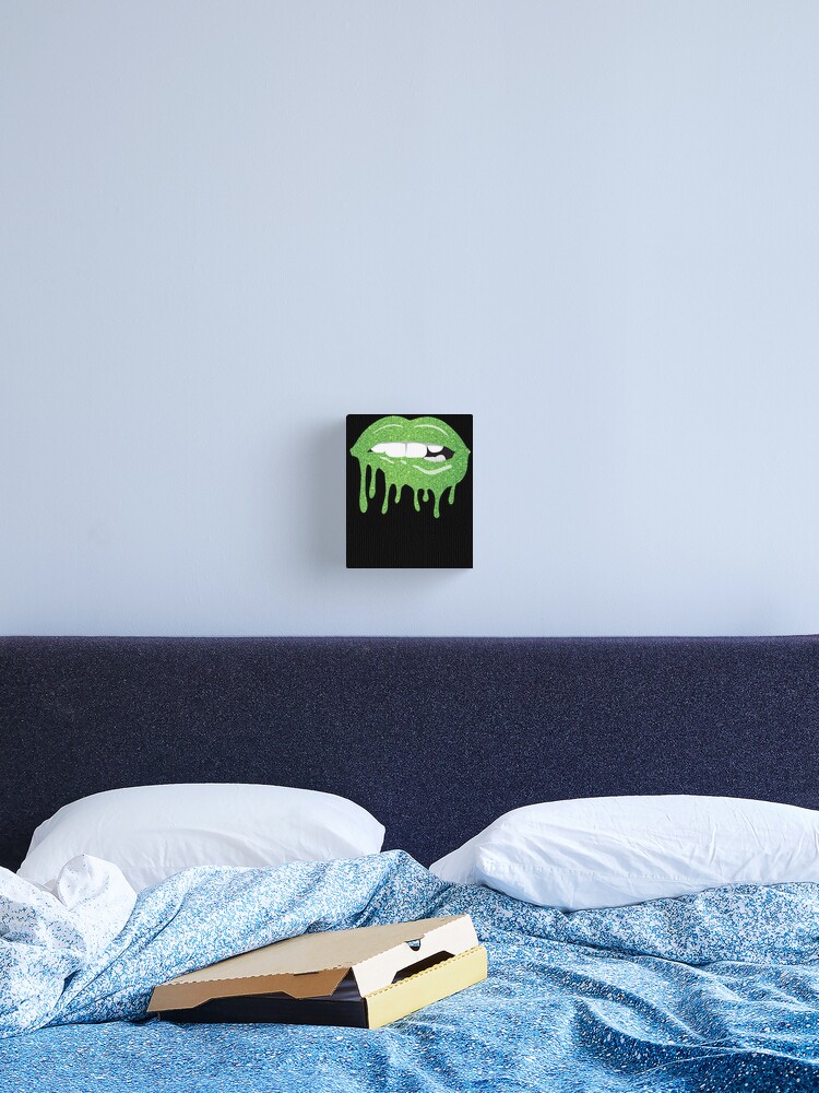 Imagen 2 de 3, Lienzo con la obra Women's Dripping Lips Green Kiss Green Lip Biting Green Lips Gear, diseñada y vendida por DynamicDesign.