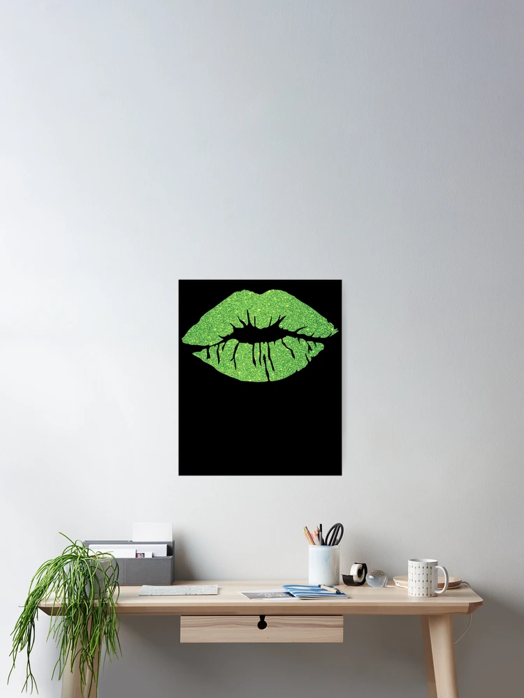 Aperçu 2 sur 3. Poster avec l'œuvre Women's Kiss Lips Green Lips Green Lipstick Green Kiss Gear créée et vendue par DynamicDesign.
