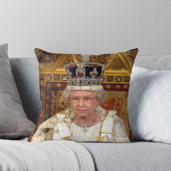 Vista previa del artículo con la obra «¡Majestuoso! Su Majestad la Reina Isabel II Apertura estatal del parlamento - Pro Photo HD», diseñado y vendido por Picturestation.