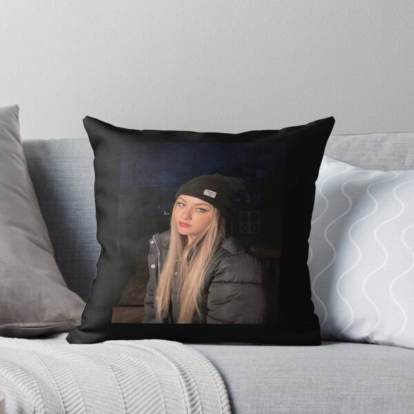 Item preview, Alyssa dream smp face designed and sold by bestizeyy.