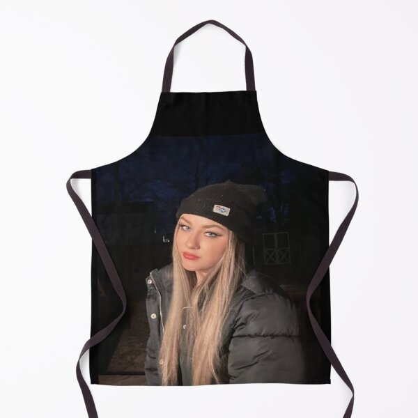 Item preview, Alyssa dream smp face designed and sold by bestizeyy.