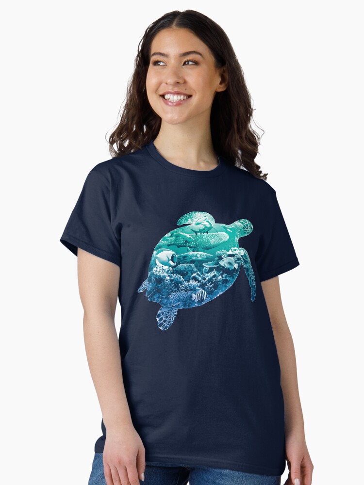 Thumbnail 1 von 7, Classic T-Shirt, Ocean Life Meeresschildkröte designt und verkauft von designbydinny.