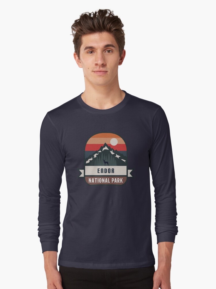 Imagen 1 de 5, Camiseta de manga larga con la obra Parque Nacional Endor, diseñada y vendida por Road-tees.