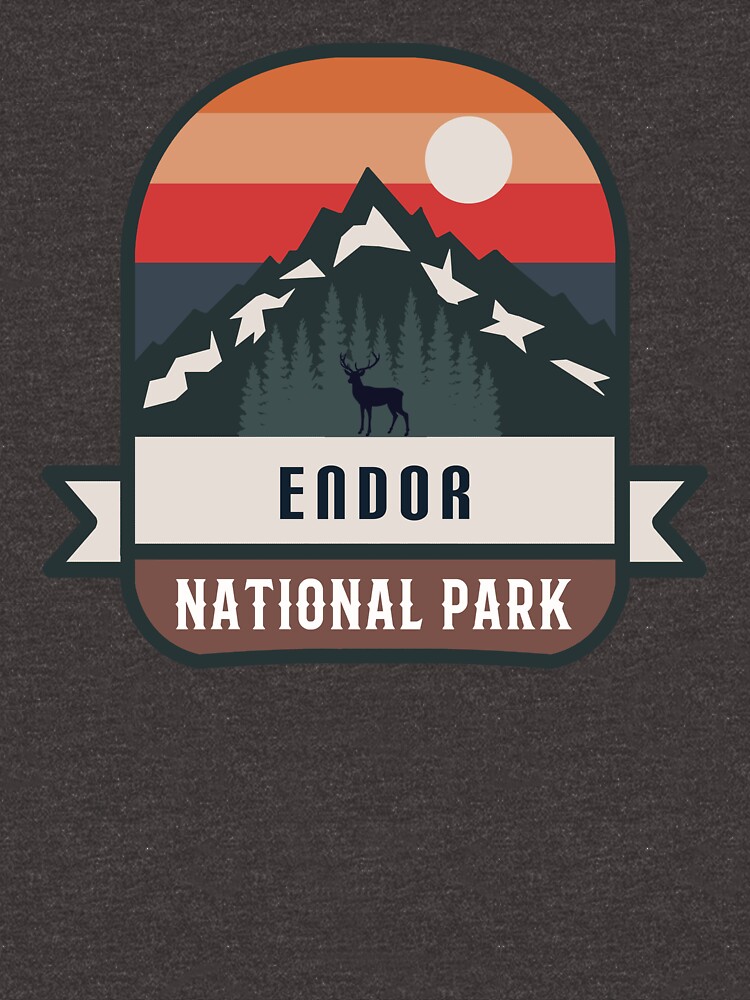 Imagen 7 de 7, Camiseta esencial con la obra Parque Nacional Endor, diseñada y vendida por Road-tees.