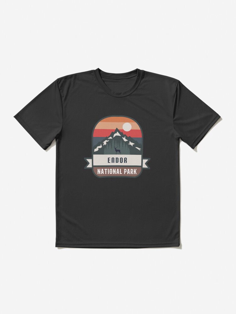 Imagen 2 de 7, Camiseta deportiva con la obra Parque Nacional Endor, diseñada y vendida por Road-tees.