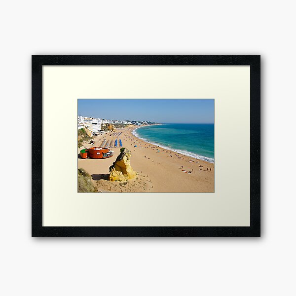 Artikel-Vorschau von Strand in der Stadt Albufeira an der Algarve, designt und verkauft von GG WALL ART.