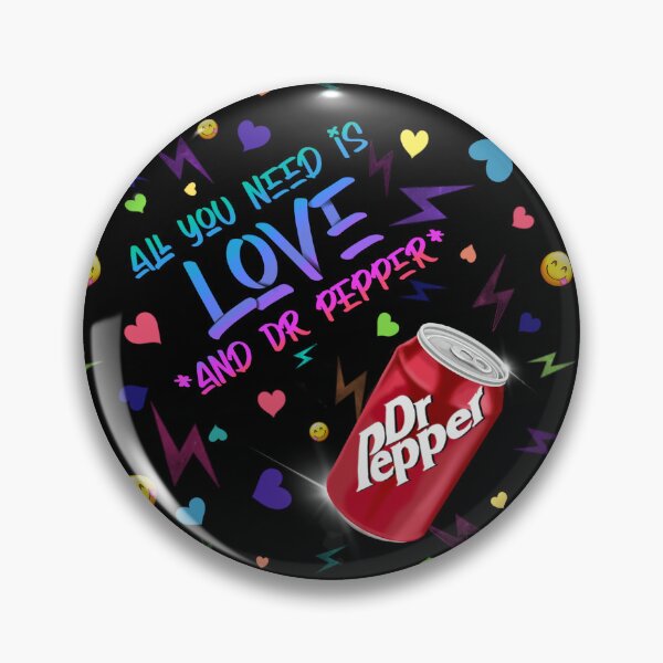 Item preview, ¡Todo lo que necesitas es amor y Dr. Pepper! Diseño retro inspirado en los años 80 con emojis y corazones de latas de refresco dibujados a mano designed and sold by MunsyArt.