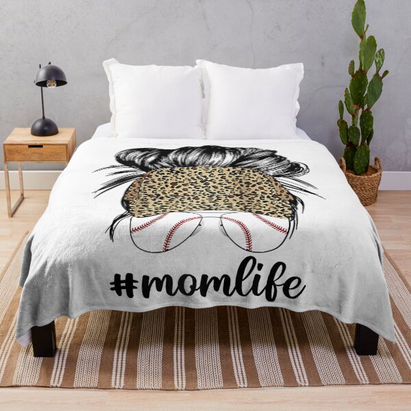 Artikelvorschau, Mom Life Leopard Baseball Cap Messy Bun Muttertag entworfen und verkauft von Xtjjae.