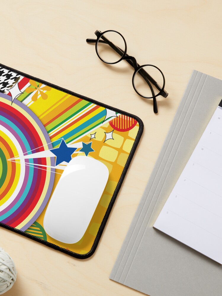 Aperçu 3 sur 5. Tapis de souris avec l'œuvre Sun Burst créée et vendue par MoffinatorDGTL.