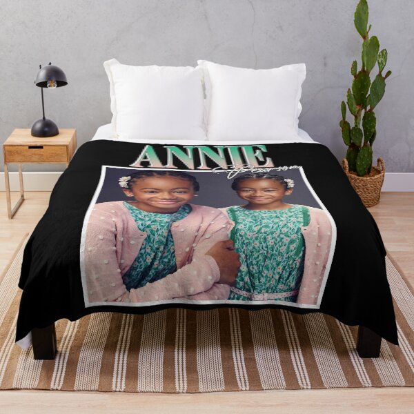 Artikelvorschau, Geschenke für Liebhaber von „Nenn mich Annie Pearson“ entworfen und verkauft von PoolerGibson.