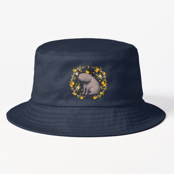 Vista previa del artículo con la obra «Goblincore Aesthetic Capybara escalofriante con naranja en la cabeza | Cottagecore Capy Yuzu Citrus Fruit Blossom Flores Meditando - Dreamcore Fairytale Micología Hongos Hongos Forager Forraje Pet Mat Bandana», diseñado y vendido por Any Color Designs.