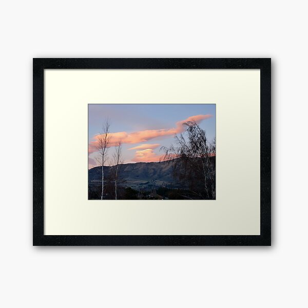 Aperçu de l'œuvre Painted Clouds - Sunrise Wanaka - NZ créée et vendue par AndreaEL.