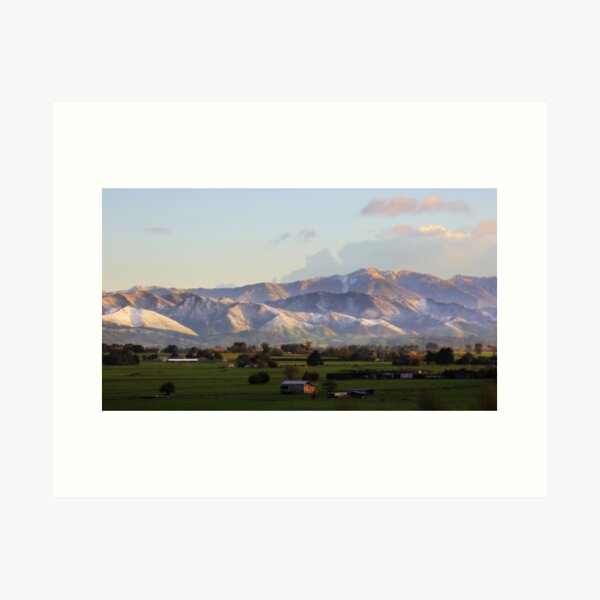 Aperçu de l'œuvre Tararua Sunrise créée et vendue par KarenWoodArt.