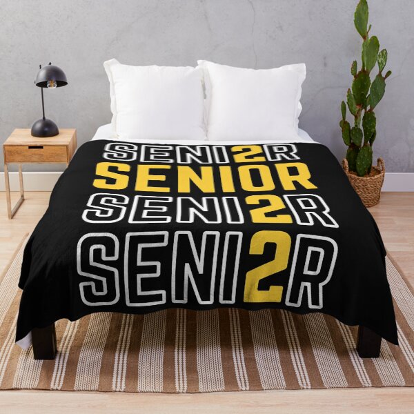 Artikelvorschau, Senior Right Now All I Want To Do Is Graduate Yellow entworfen und verkauft von Mitzi12312.