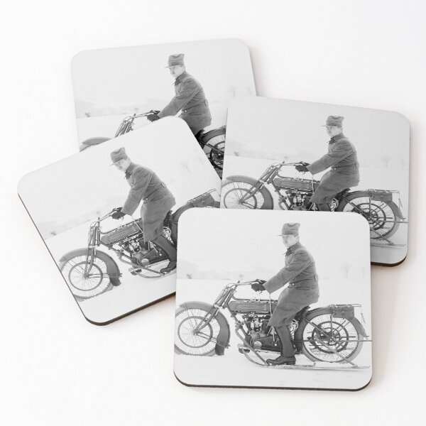 Artikelvorschau, 1914 - 1918 Das Motorrad mit den Skiern von der Seite / Das Motorrad mit den Skiern von der Seite entworfen und verkauft von rubenakopyan.