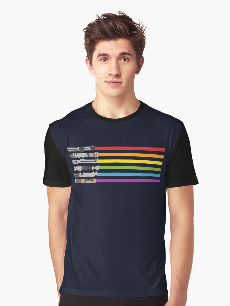 Imagen 1 de 5, Camiseta gráfica con la obra Arcoiris de sables de luz, diseñada y vendida por halfabubble.