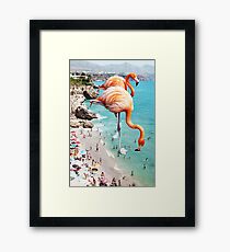 Flamingos am Strand #redbubble #decor Gerahmtes Wandbild