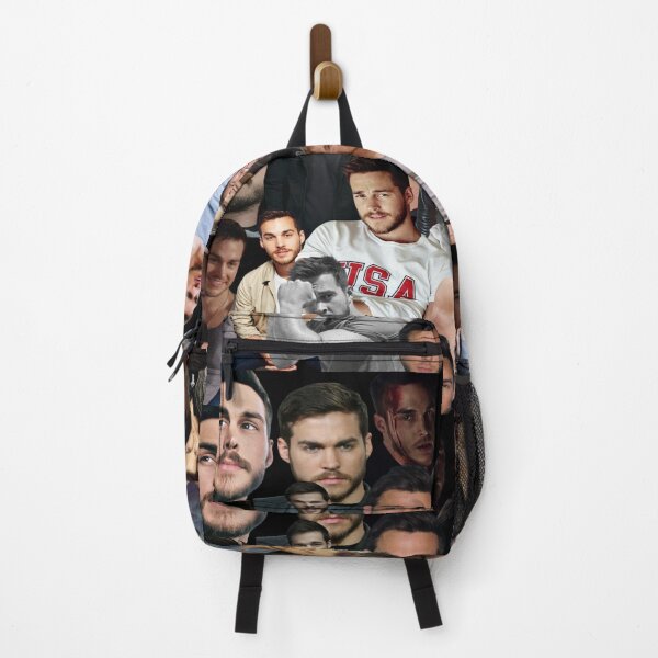 Vista previa del artículo con la obra «collage de fotos de kai parker», diseñado y vendido por T-shirtakStore.