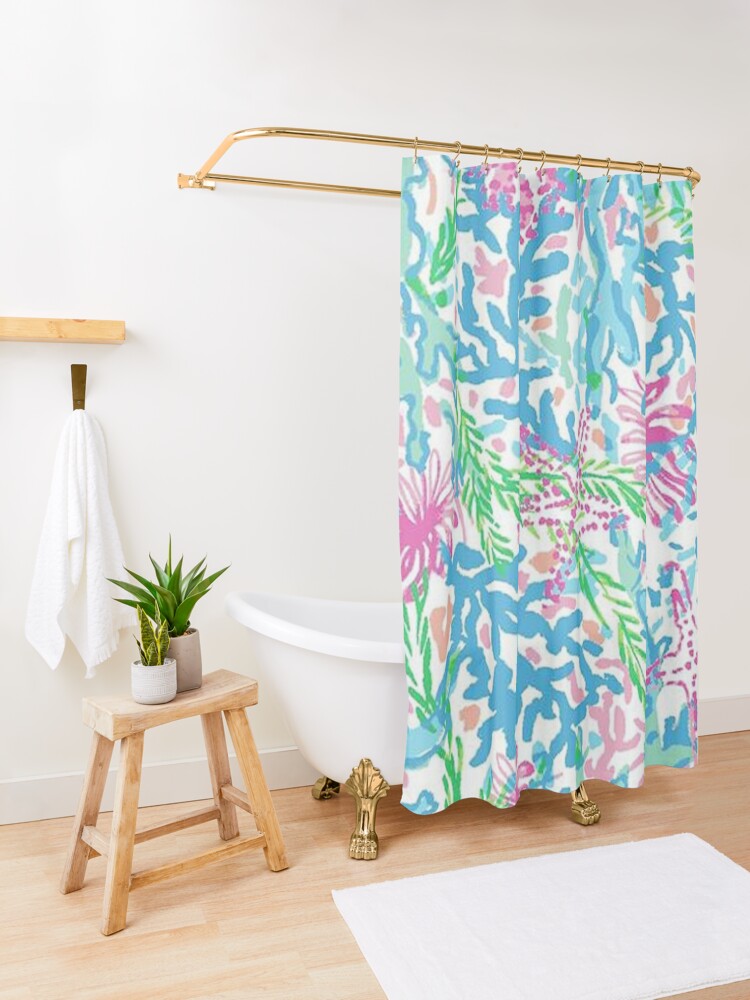 Disover BEAUTIFUL SEAWEED Shower Curtain