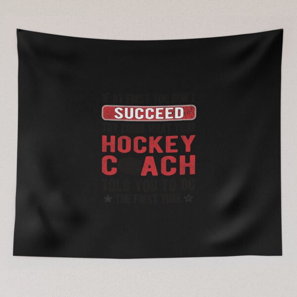 Artikelvorschau, Stolzer Eishockey-Trainer Geschenke Eishockey-Trainer-Klassiker-T-Shirt entworfen und verkauft von amberk1cira.