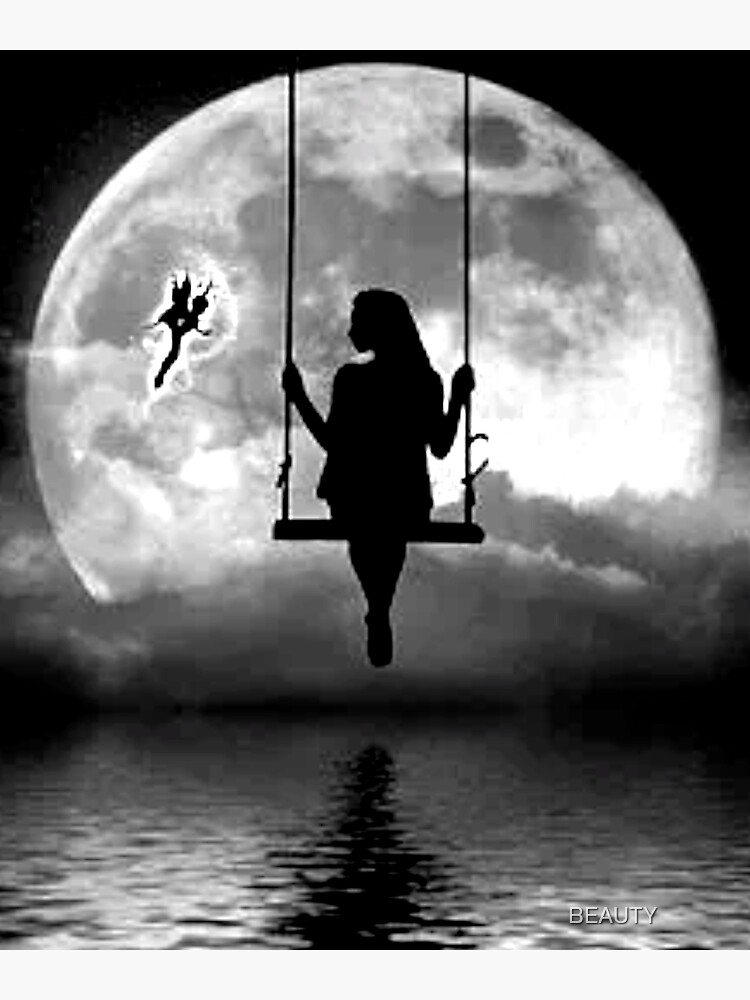 Linda chica mirando la luna en un columpio Arte Postal
