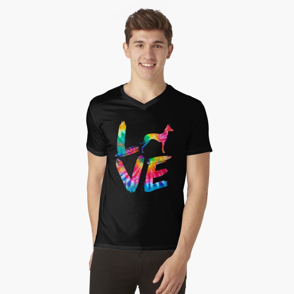 Vista previa del artículo con la obra «Camiseta de cuello en V», diseñado y vendido por rafaeltto.