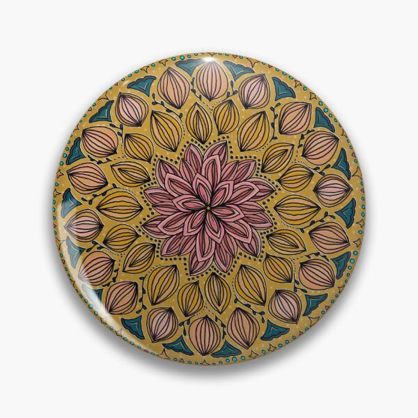 Artikelvorschau, Maximalistische Volkskunstsammlung Mandala Senfgelb entworfen und verkauft von Kristi Duggins.