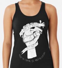 Dein Herz ist eine Muskelumkehrung Racerback Tank Top