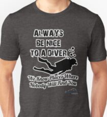 Camiseta unisex Siempre sé amable con un buzo