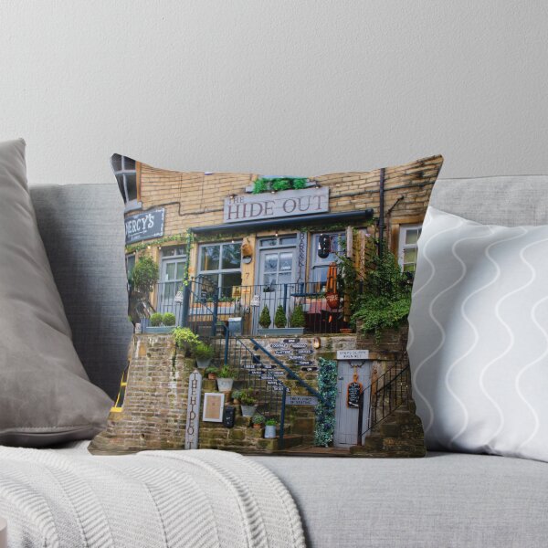 Artikelvorschau, Mercy's - The Hideout - Riverside Cafe - Holmfirth, Großbritannien entworfen und verkauft von BritishYank.