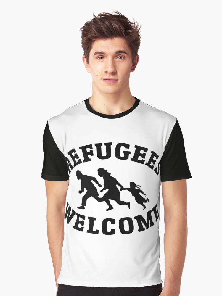 Imagen 1 de 5, Camiseta gráfica con la obra Refugiados bienvenidos - Antifa, diseñada y vendida por themielkman.