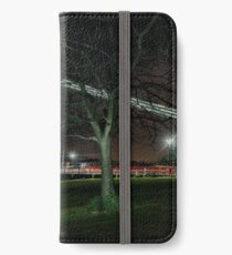 Night tree iPhone Wallet/Case/Skin