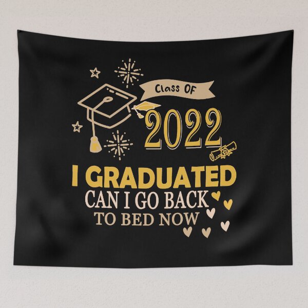 Aperçu de l'œuvre GRADUATION CLASS OF 2022 créée et vendue par dngr shop.