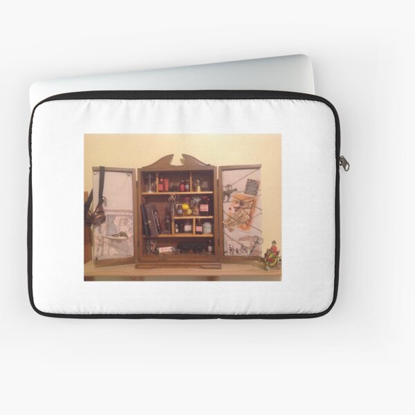 Cabinet of Curiosities. Laptop Sleeve