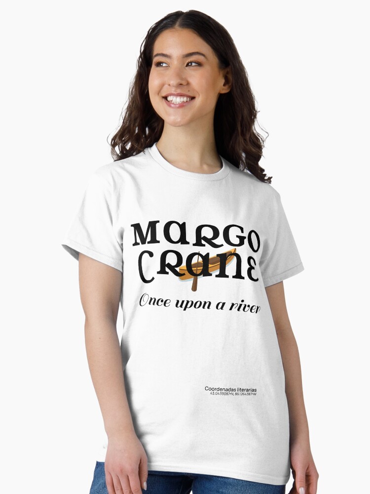 Imagen 1 de 7, Camiseta clásica con la obra Camiseta Margo Crane Once upon a river, diseñada y vendida por CoorLiterarias.