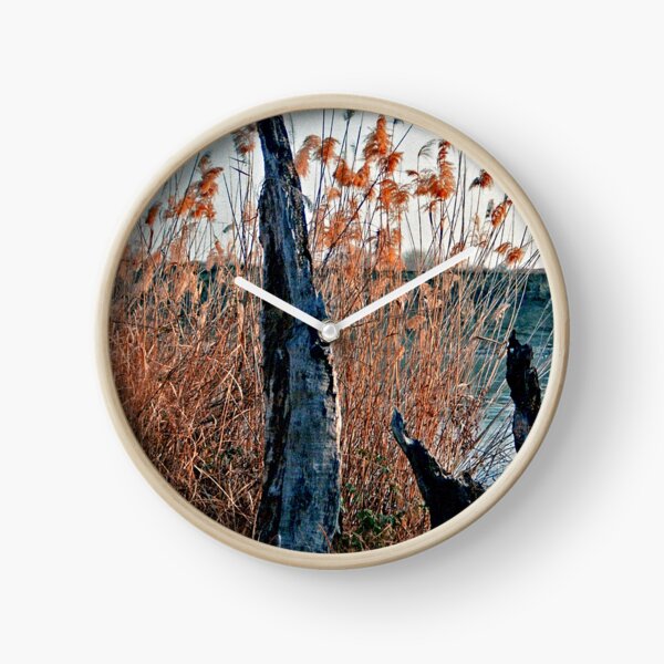 dead tree Clock