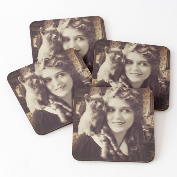 Item preview, Mary Pickford - Vintage Lady con gatito - Vintage Selfie designed and sold by augustinet.