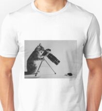 funny cat and mouse photograph Unisex T-Shirt