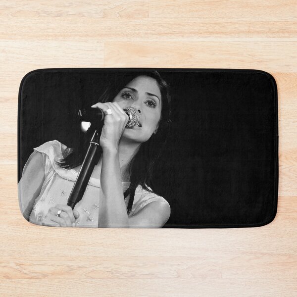 Item preview, Natalie Imbruglia Performing Live In Concert designed and sold by AndyEvansPhotos.