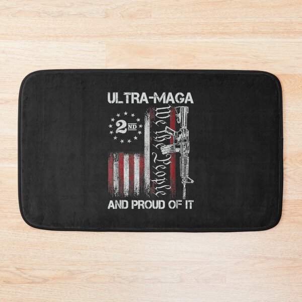 Aperçu de l'œuvre Ultra MAGA We The People Proud Republican USA Drapeau créée et vendue par Corelli87.