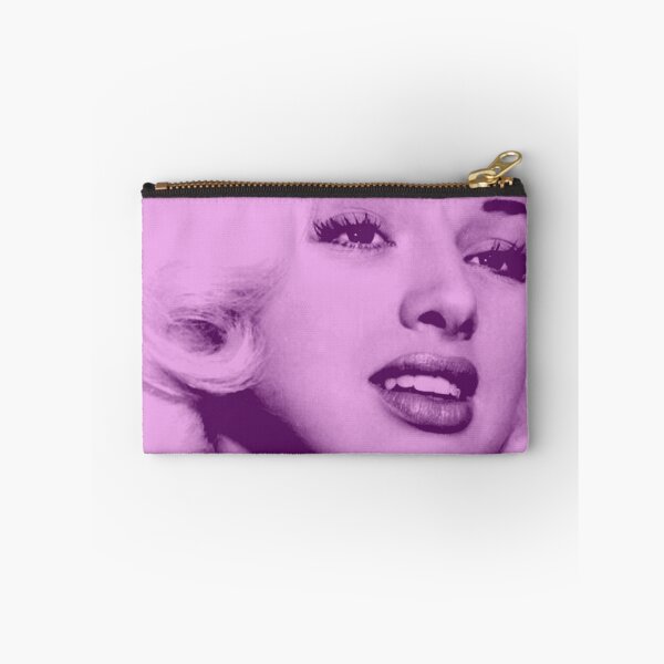 Aperçu de l'œuvre Diana Dors en rose et violet créée et vendue par carmencuarzo.