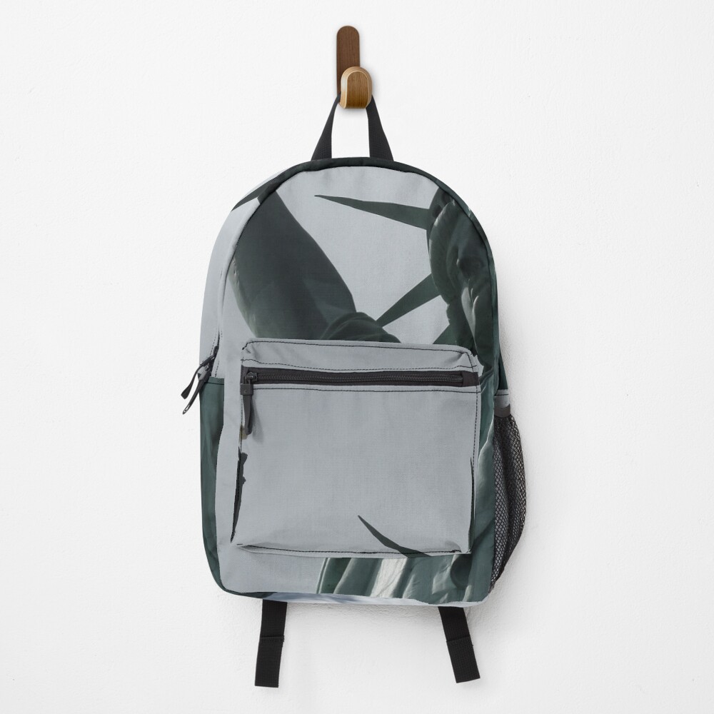 Vista previa del artículo con la obra «Mochila», diseñado y vendido por DomGDesign.