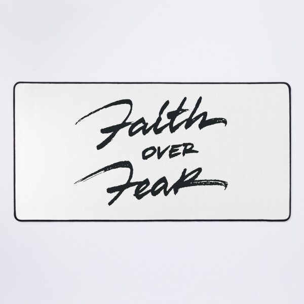 Artikelvorschau, Faith Over Fear entworfen und verkauft von Zagach Letters.
